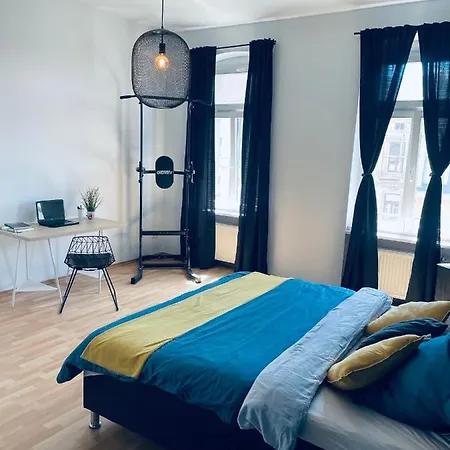 Geräumige 3 Zi. Wohnung im schönen Paulusviertel Apartment